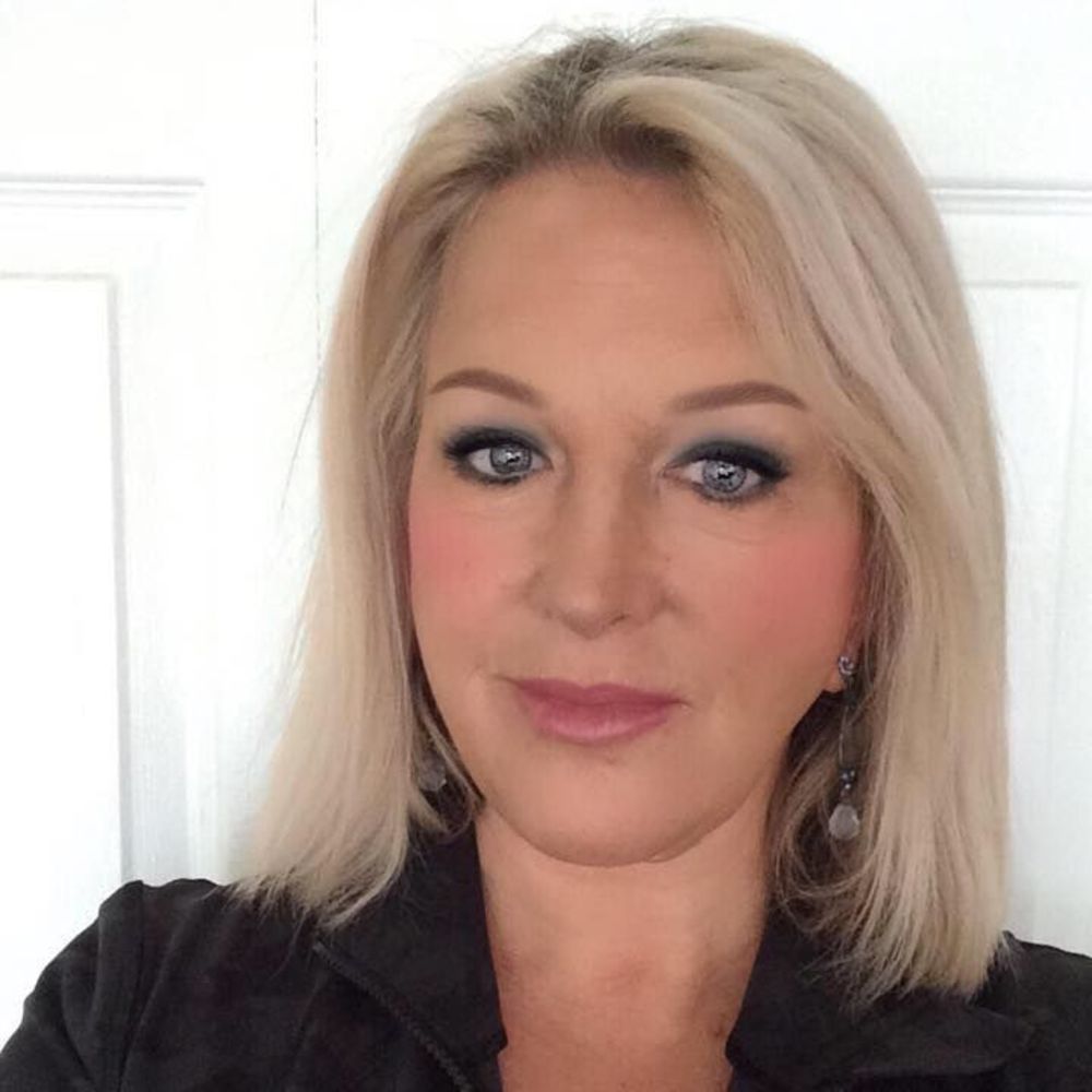 Meet your Posher, Lois